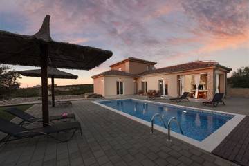 Ferienhaus für 8 Personen in Sukosan, Zadar, Bild 1