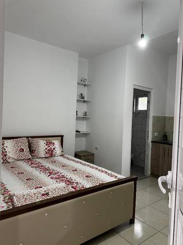 Maison d’hôte pour 2 personnes, avec jardin et terrasse à Saranda