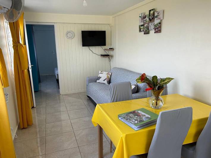 Apartamento de vacaciones para 4 personas, con jardín y vistas - 1