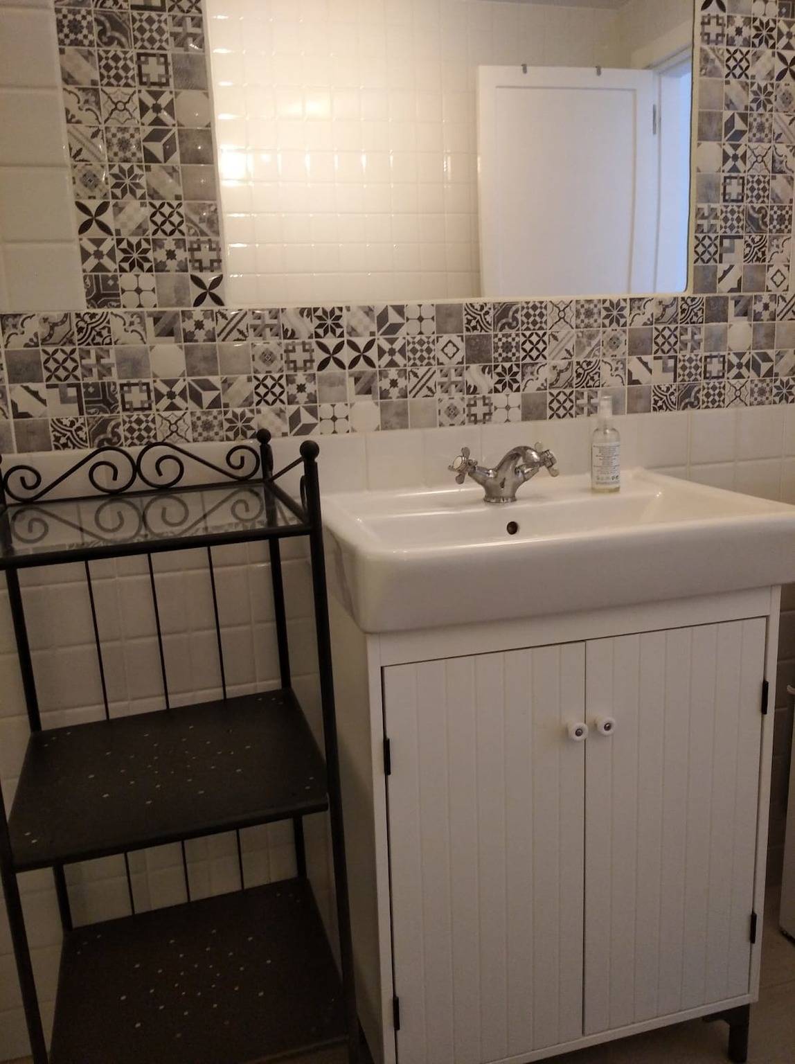 Entire apartment, Holiday apartment for 4 people with balcony in Playa Bastián, Teguise