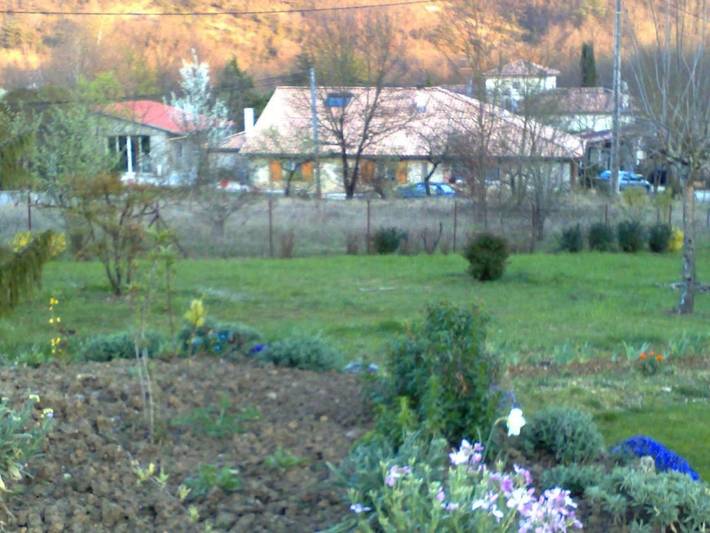 Gîte pour 2 personnes, avec Terrasse ainsi que Jardin et Vue à Passage - 3