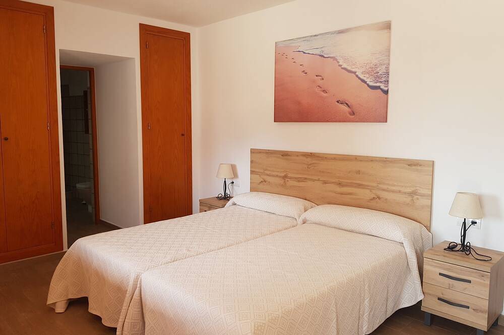 Hus med basseng 200 meter fra stranden in Cala Martina, Santa Eulària des Riu