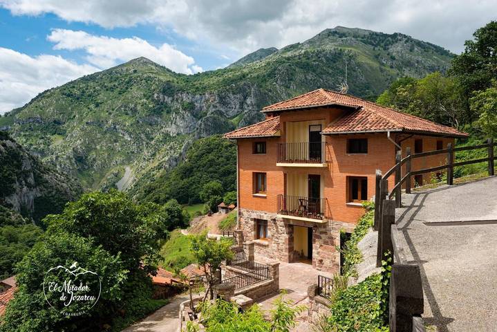 Landhaus 'El Mirador De Jozarcu' mit Bergblick, Balkon und Wlan in Peñarrubia, Cordillera Cantábrica