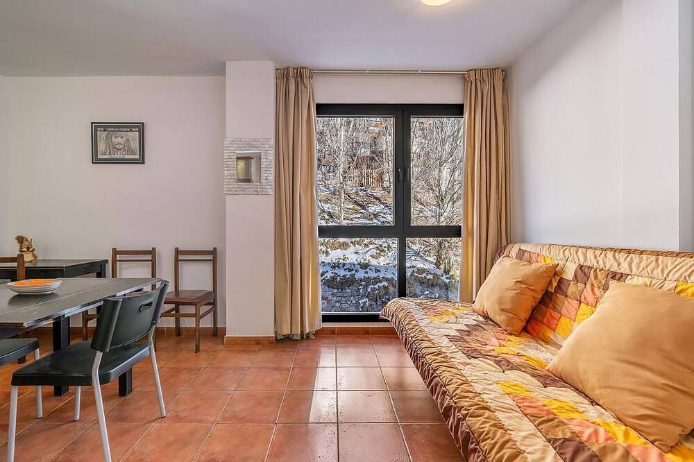 Apartamento entero, Apartamento estudio \"Monte Gorbea 7 J\" con vistas a la montaña, Wi-Fi (Gratis) plaza de aparcamiento in Sierra Nevada Ski Resort, Monachil