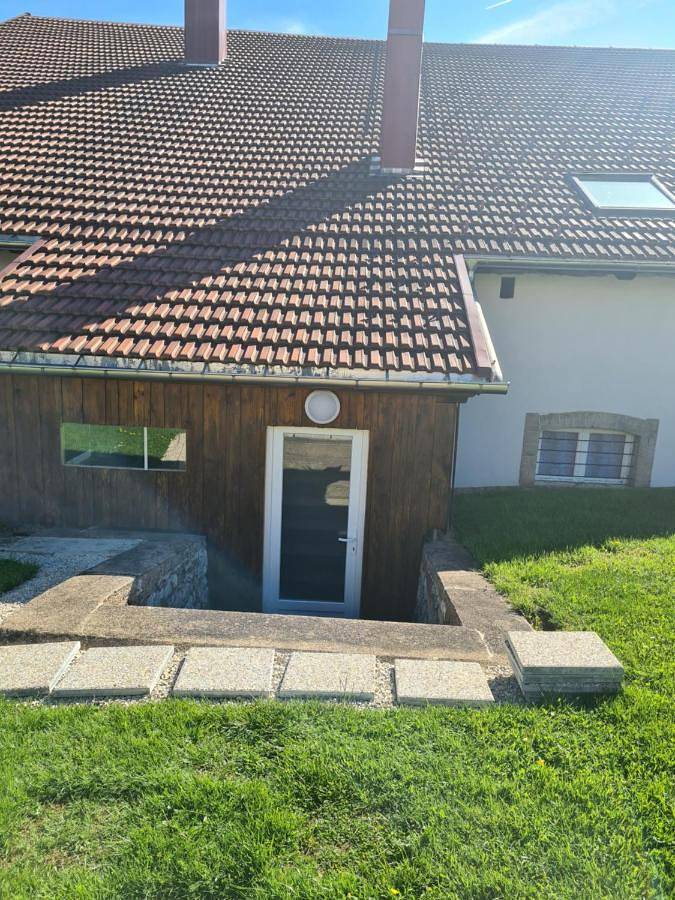 Appartement entier, Two-Bedroom Apartment in Morteau, Jura Francais