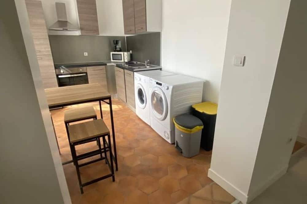 Appartement entier, Cap Saint-Emilion - Appartement T3 avec terrasse in Petit-Palais-et-Cornemps, Région de Libourne