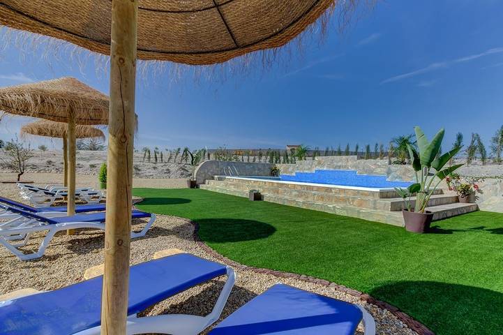 Ferienwohnung für 2 Personen, mit Garten und Terrasse sowie Pool - 1