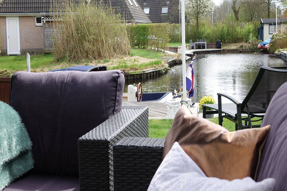 Wellness aan het Water in Earnewoude in Eernewoude, Nationaal Park De Alde Feanen