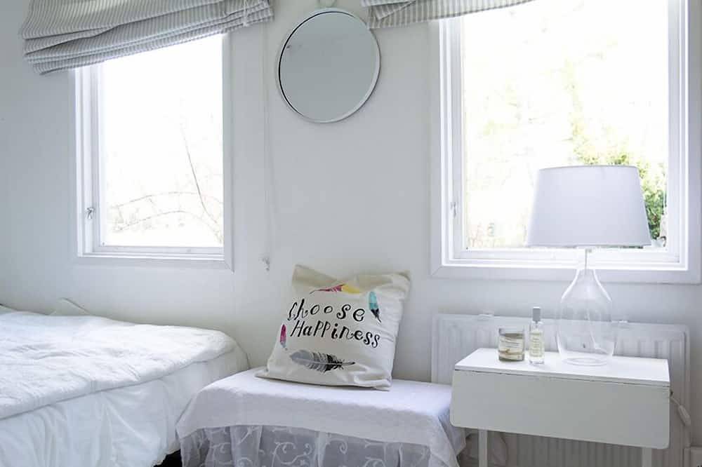 Oceanatelier - a archipelago cottage 10 min drive from stockholm city in Lidingö, Stockholm archipelago