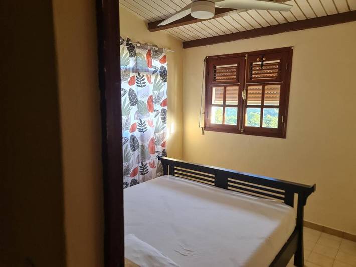 Maison de campagne pour 2 personnes, avec jardin à Gourbeyre - 4