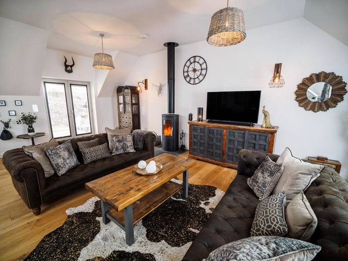 Lodge for 6 people, with Balcony and Terrace as well as Garden and Lake view in Kenmore