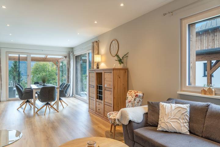 Ferienhaus für 6 Personen, mit Garten und Seeblick in Gerlitzen