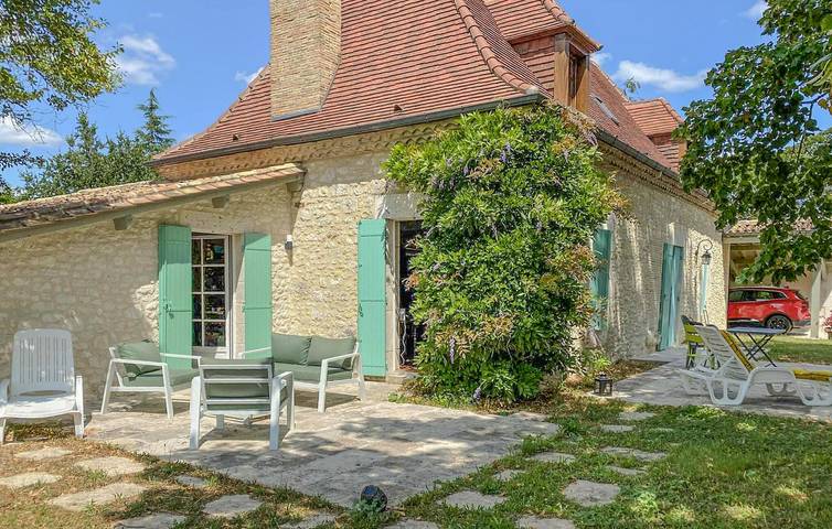 Location de vacances pour 8 personnes, avec Terrasse et Jardin à Saint-Aubin-de-Cadelech