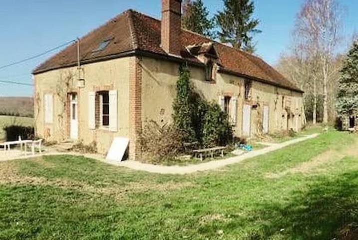 Gîte pour 2 personnes, avec Jardin et Vue dans Dracy