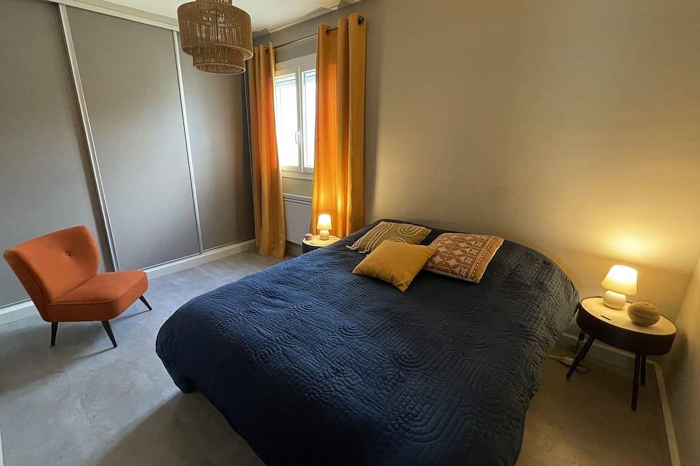 Villa Van Gogh Swimming pool and Spa in Provence in Saint-Martin-de-Crau, Arles region