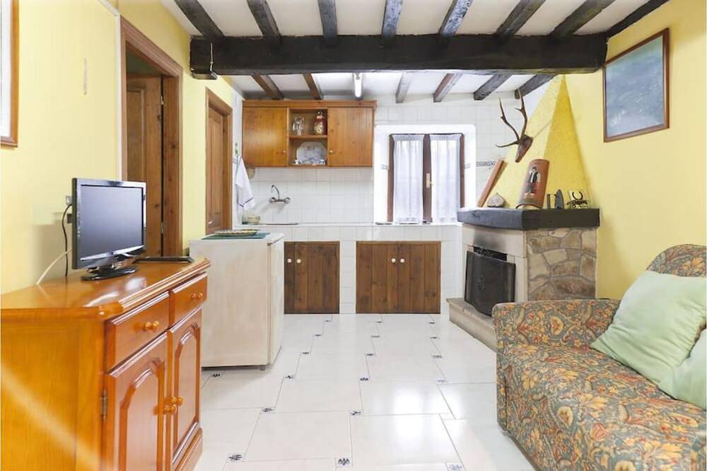 House Margot I in Sevares, Piloña