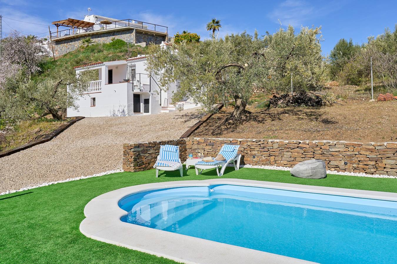 Country House 'El Rincón De Tetuán' with Mountain Views, Wi-Fi and Air Conditioning in Árchez, Málaga Province