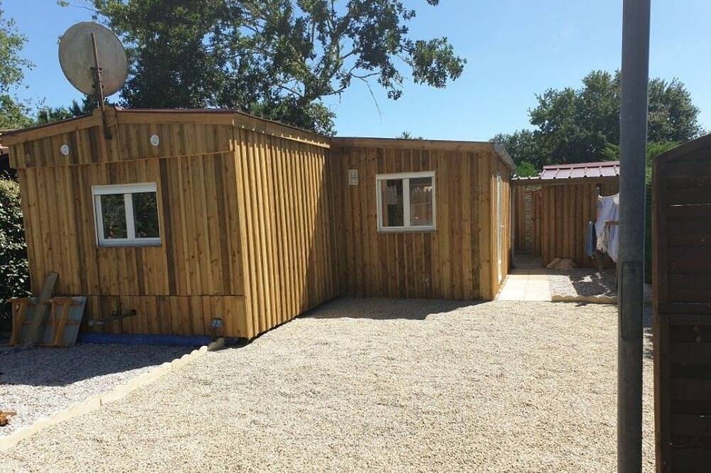 Wooden chalet in Biscarrosse, Côte d’Argent