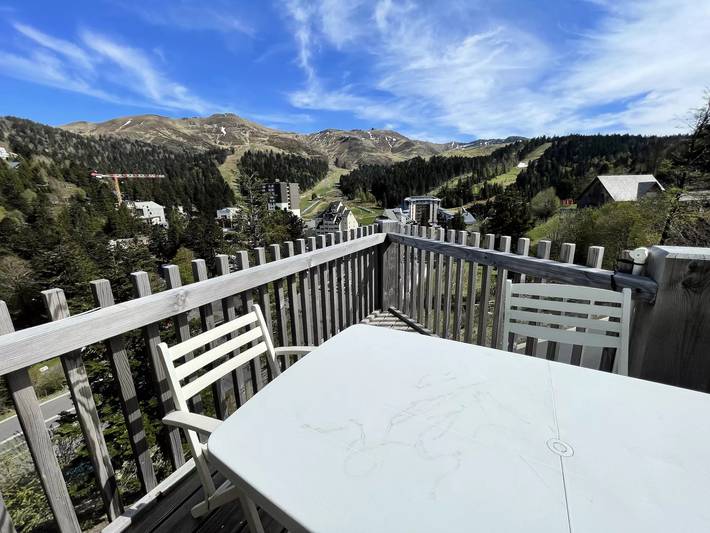 Chalet pour 8 personnes, avec terrasse dans Le Lioran - 2