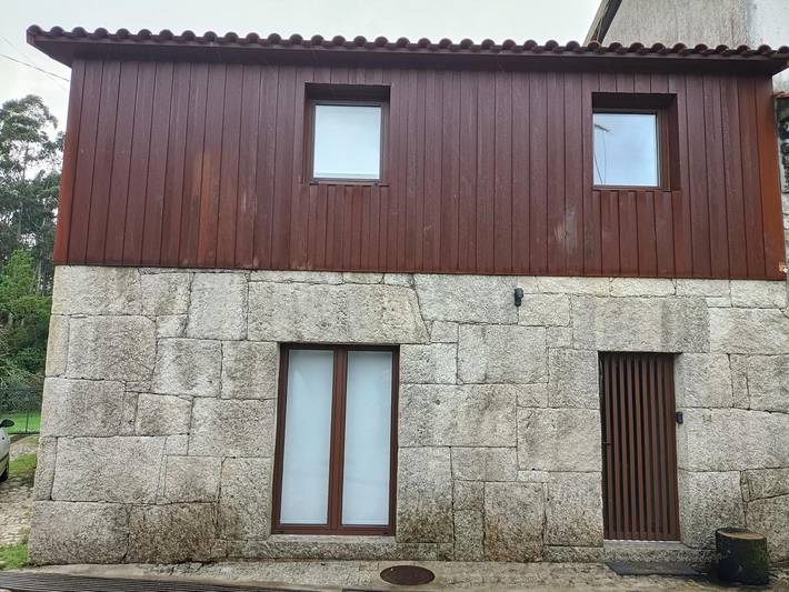 2-Bedroom Holiday Home 'Al Fonte De S. Tiago' with Mountain View, Wi-Fi & Air Conditioning