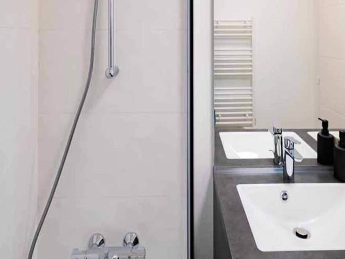 Gîte pour 2 personnes, avec balcon, adapté aux familles dans Col De Vars Vars Station De Ski - 4