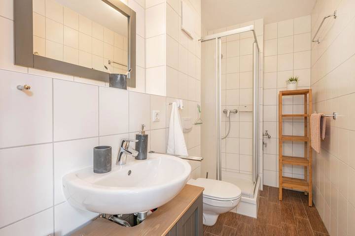 Ganze Wohnung, Moderne Ferienwohnung in Trassenheide mit Balkon, nur 150 m vom Strand entfernt in Trassenheide Strand, Trassenheide