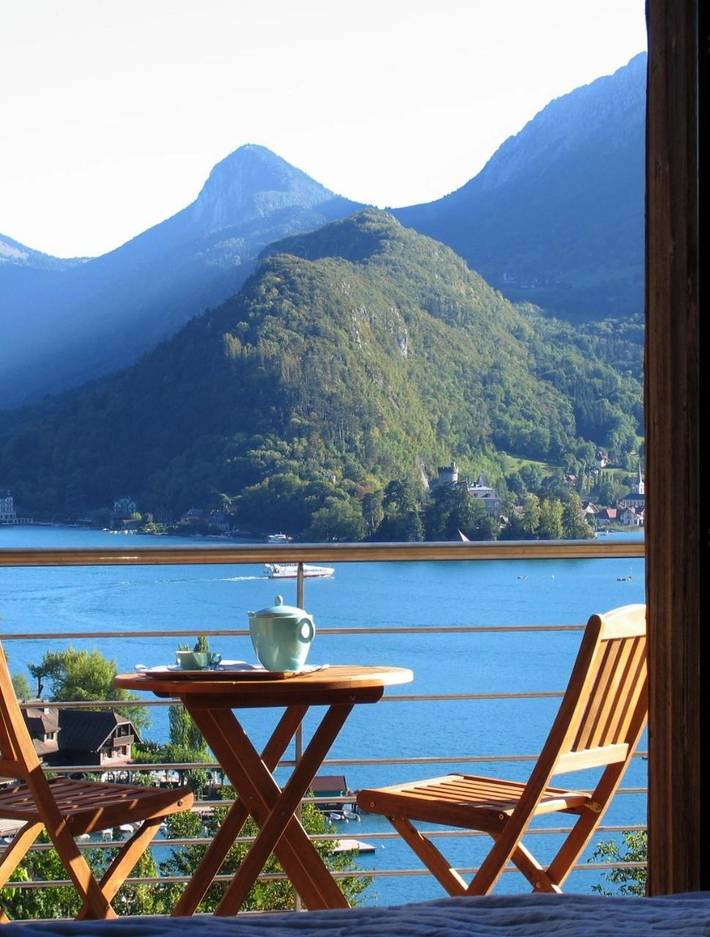Maison d’hôte pour 2 personnes, avec Balcon et Terrasse ainsi que Jacuzzi et Jardin à Annecy
