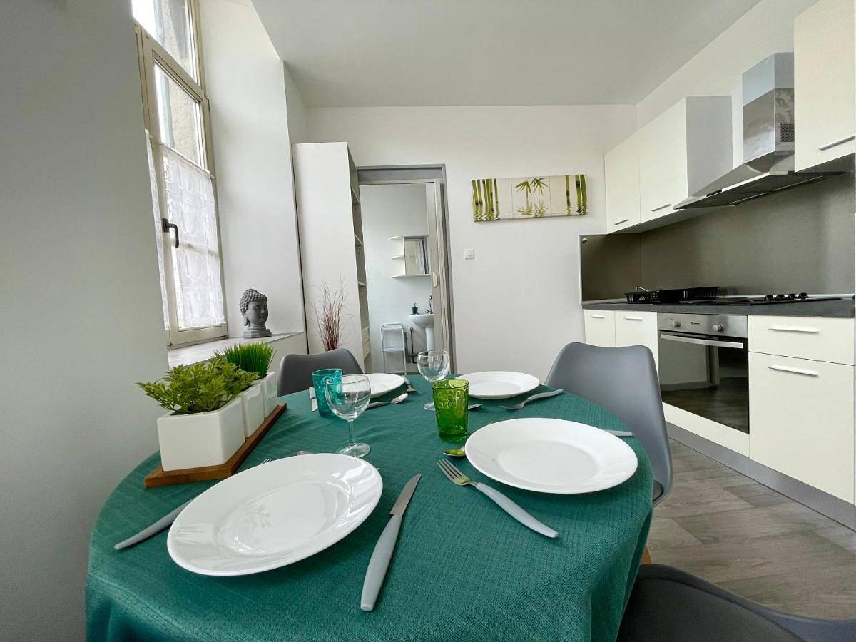 Appartement entier, Classic Apartment in Givet (homonymie), Parc naturel régional des Ardennes