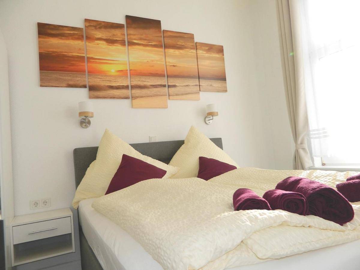 Double Room with Private Bathroom in Borkum