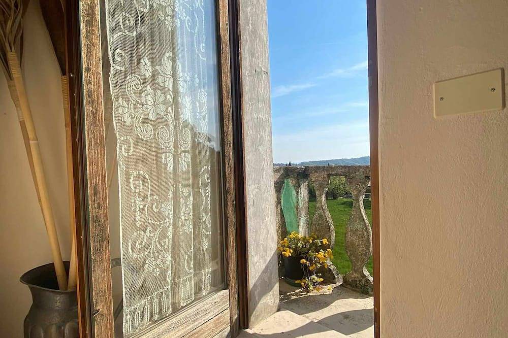 Ganze Wohnung, Dimora Belvedere - Rustico mit Seeblick, Wifi in Costermano, Gardasee-Berge