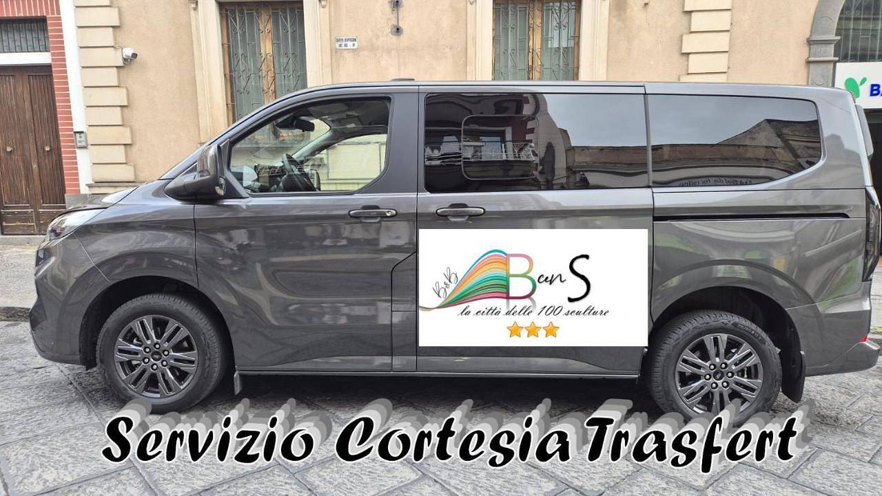 "La città delle 100 sculture" B&B Bcens con parcheggio privato e trasfert H24 - Belpasso - Etna - in Belpasso, Etna