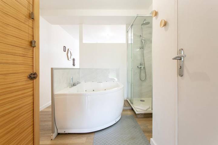 Gîte pour 4 personnes, avec jardin ainsi que jacuzzi et sauna à La Roche-sur-Yon - 3