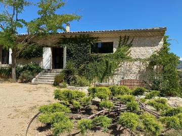 Location de vacances pour 6 personnes, avec jardin et vue, animaux acceptés à Sisteron