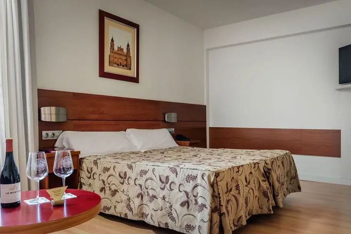 Hotel for 10 people, with garden, with pets - 1