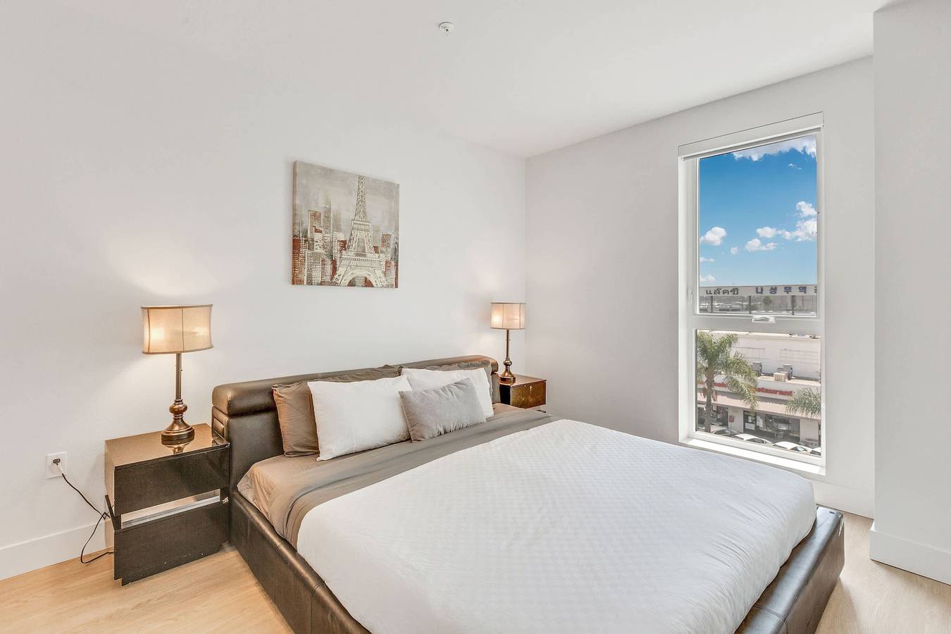 Ganze Wohnung, Stylish 2Br Near Dodgers Stadium by Oneluxstay in Los Angeles, Los Angeles County