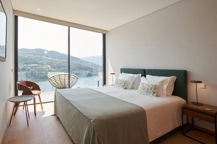 Location de vacances pour 8 personnes, avec jardin dans Ribadouro - 4