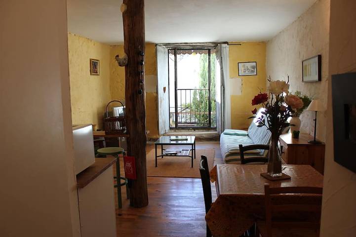 Ganze Wohnung, Laure de Noves: 40m² Haus mit Terrasse am Pool in Noves, Arles und Umgebung