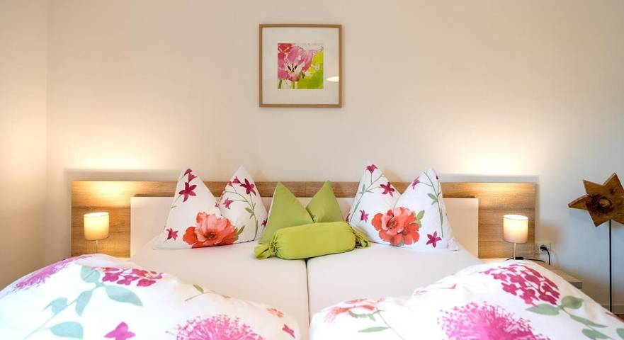 BnB für 2 Personen, mit Balkon und Terrasse sowie Garten und Pool in Lana