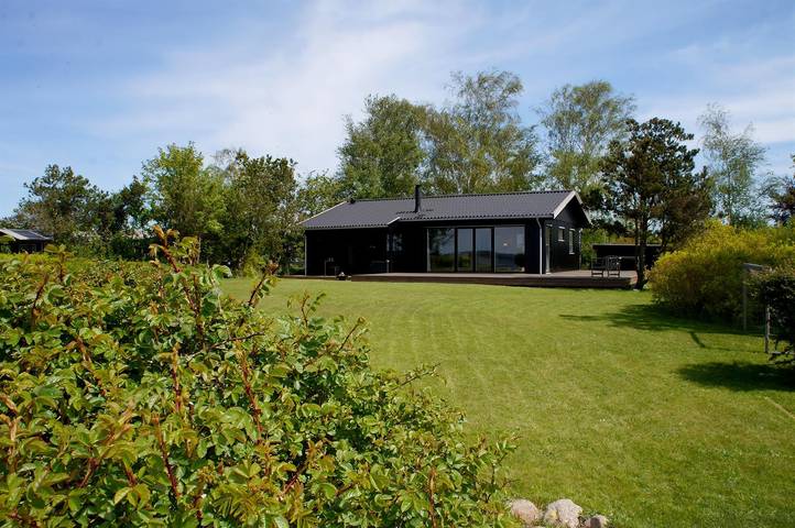 Ferienhaus für 6 Personen, mit Garten und Terrasse in Vellerup - 2