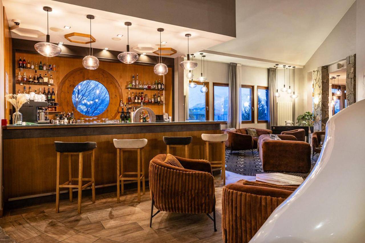 Royal Ours Blanc Boutique Hôtel & Spa in Huez, Parc national des Écrins