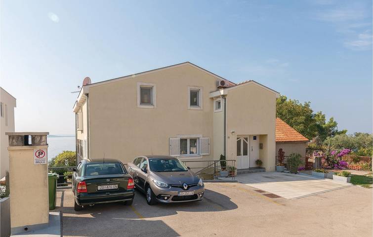 Ferienwohnung für 10 Personen, mit Terrasse in Petrcane - 4