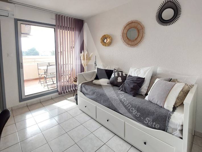 Gîte pour 3 personnes, avec balcon dans Plage de La Corniche - 2