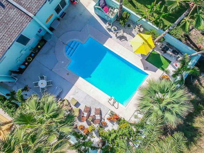 Vacation rental for 16 people, with balcony and yard in South Padre Island