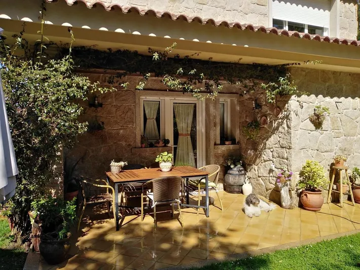 Apartamento de vacaciones para 2 personas, con jardín además de terraza y vistas - 1