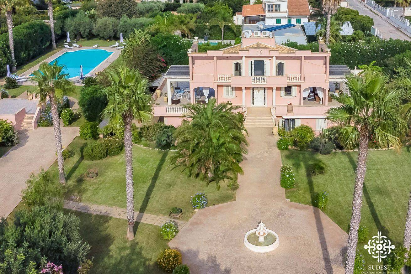 Villa per 16 Persone in Kaukana, Santa Croce Camerina
