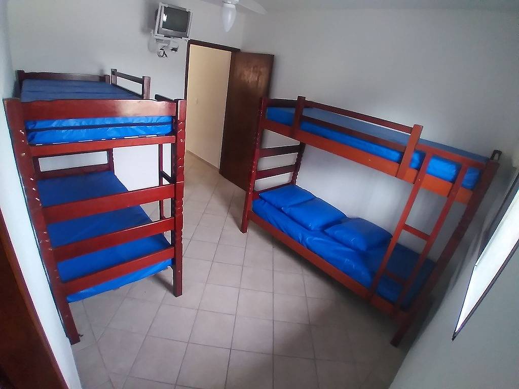 House with pool and barbecue Caraguatatuba in condominium with Wi-Fi in Porto Novo, Caraguatatuba