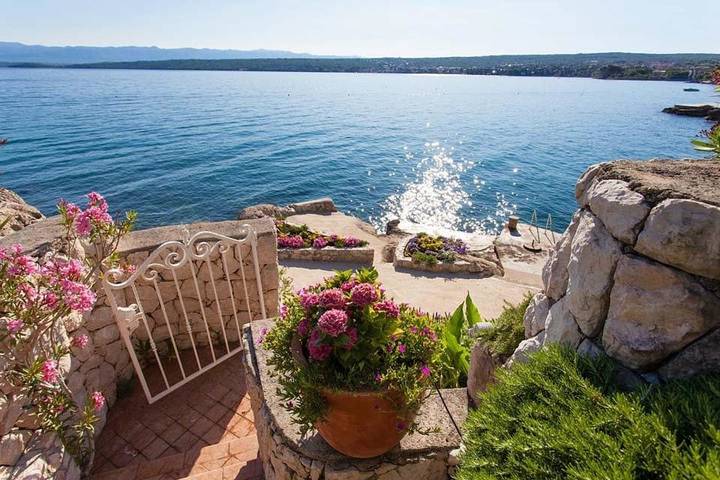 Maison d’hôte pour 6 personnes, avec piscine ainsi que jardin et balcon dans Krk - 3