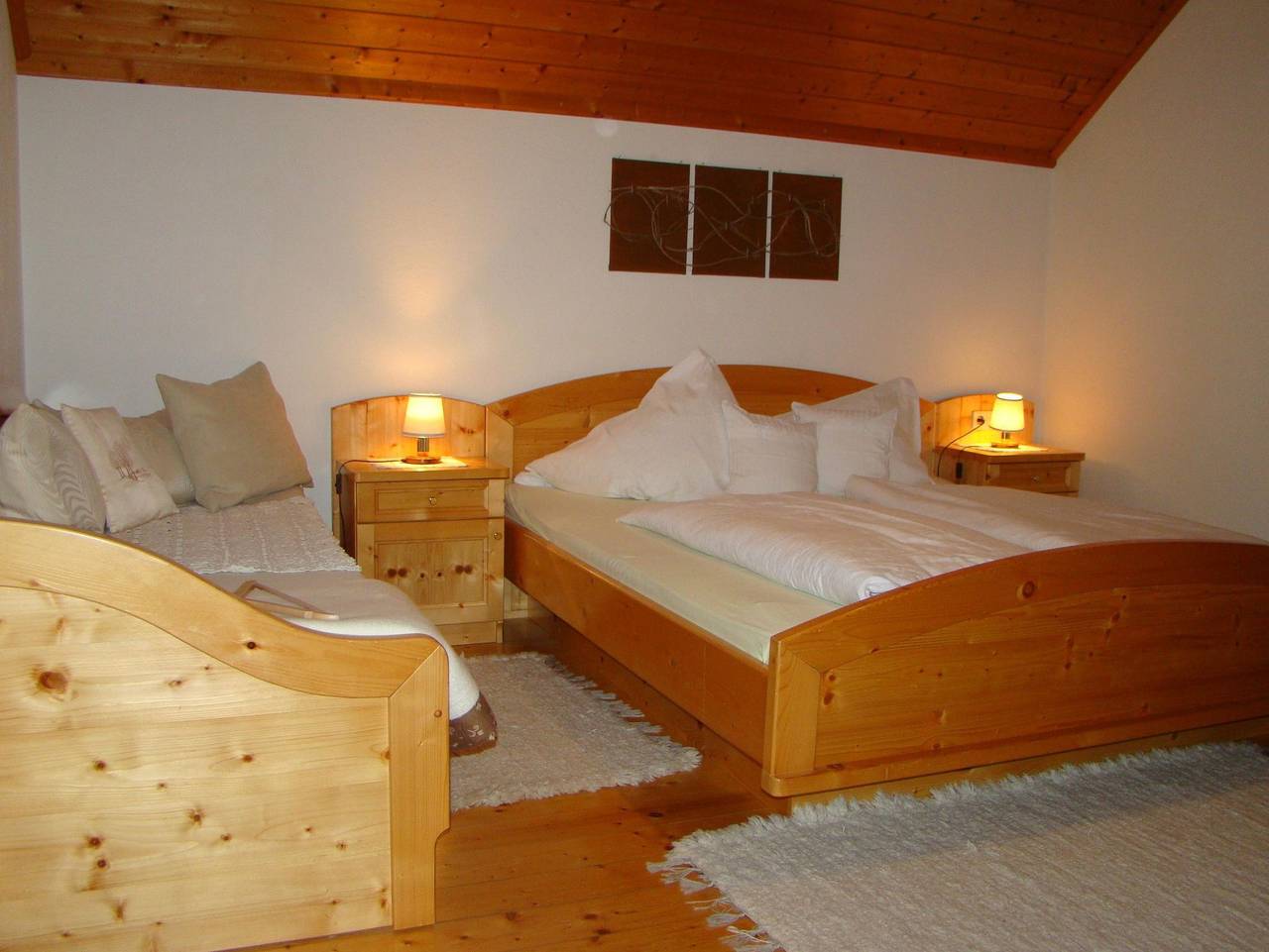 Ganze Ferienwohnung, Haus Stefanie Moosbrugger - Dreibettzimmer mit Dusche, Wc in Aich, Schladming-Dachstein
