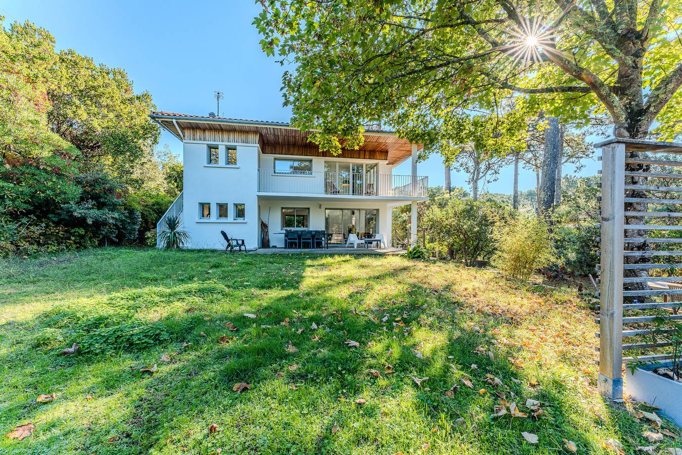 Villa familiale 6 chambres avec jardin & terrasse, entre plage et port – Lège-Cap-Ferret in Lège-Cap-Ferret, Région d'Arcachon