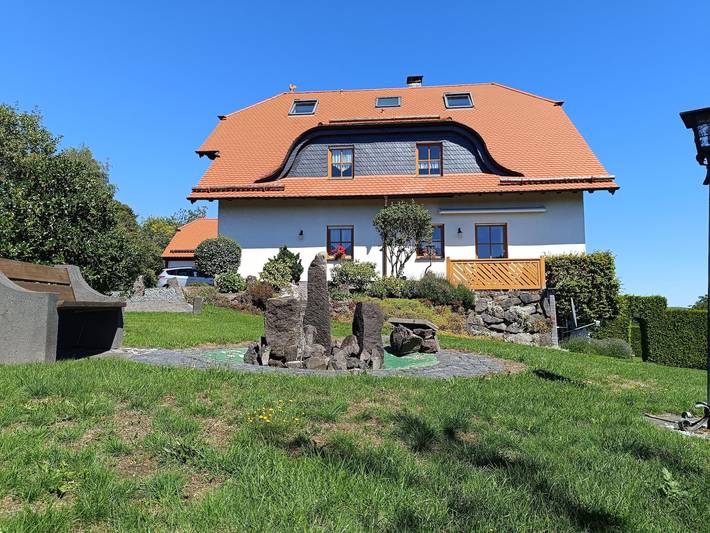 Ferienwohnung für 4 Personen, mit Balkon und Terrasse sowie Garten und Sauna in Landkreis Mayen-Koblenz